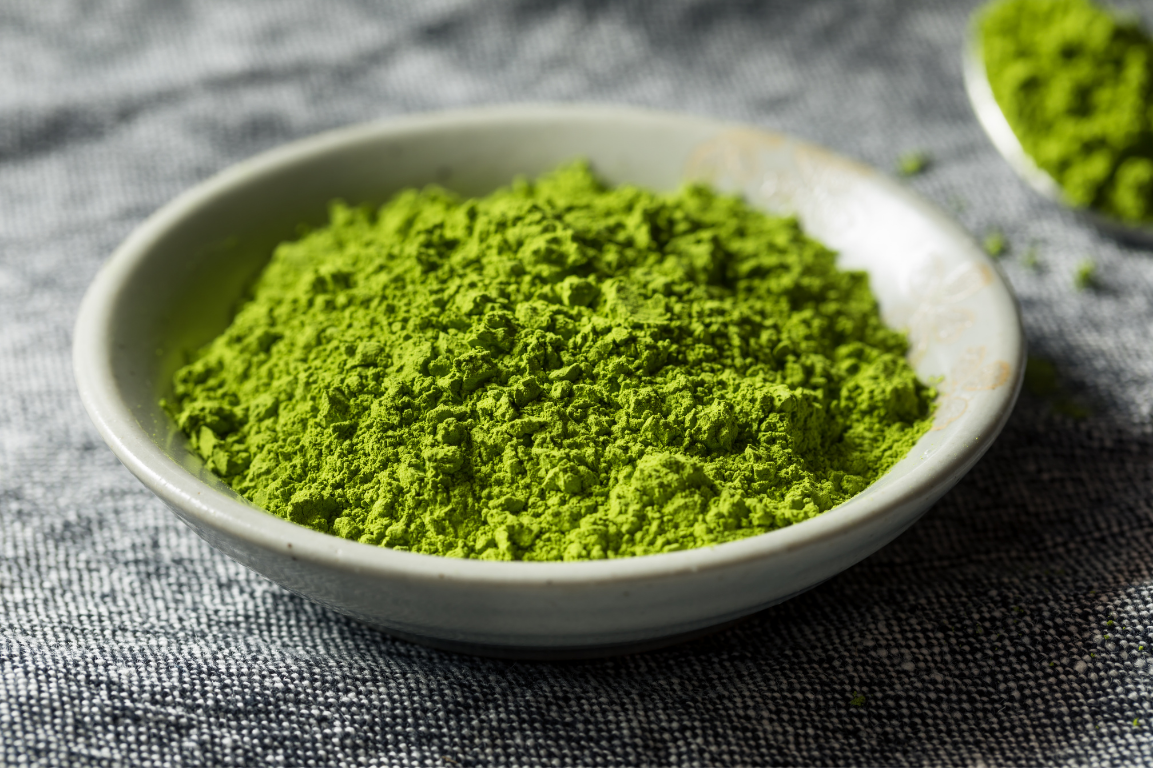COMMENT CONSOMMER LE THÉ MATCHA POUR PROFITER PLEINEMENT DE SES BIENFAITS